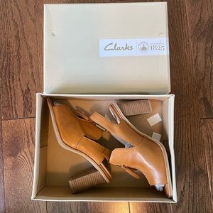 Clarks Oriana Billy heel